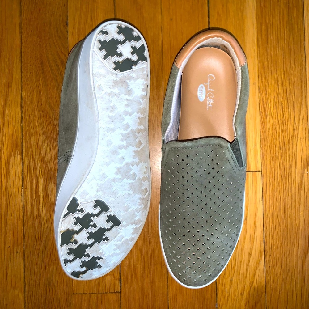 Doctor Scholl’s Green Slip-Ons
